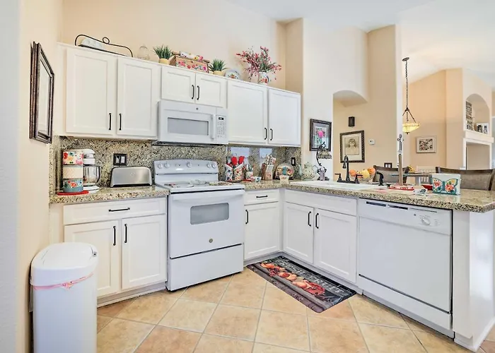 Close To Golf & Hikes! Goodyear Retreat W/ Pool Ferienhaus