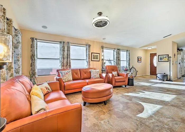 Close To Golf & Hikes! Goodyear Retreat W/ Pool Liberty