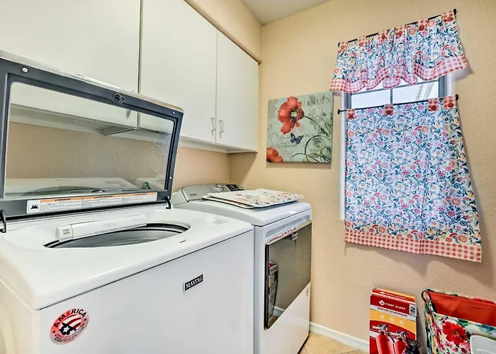 Close To Golf & Hikes! Goodyear Retreat W/ Pool Ferienhaus *