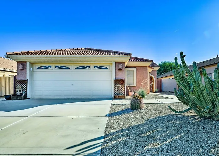 Close To Golf & Hikes! Goodyear Retreat W/ Pool