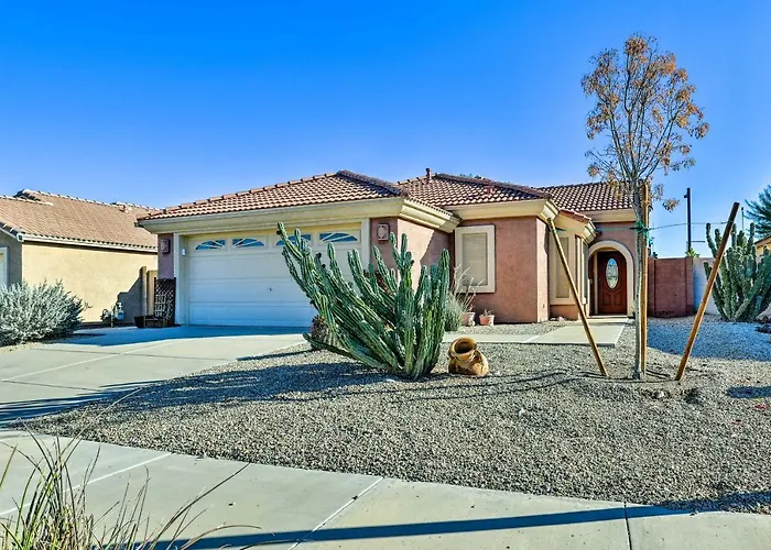 Close To Golf & Hikes! Goodyear Retreat W/ Pool